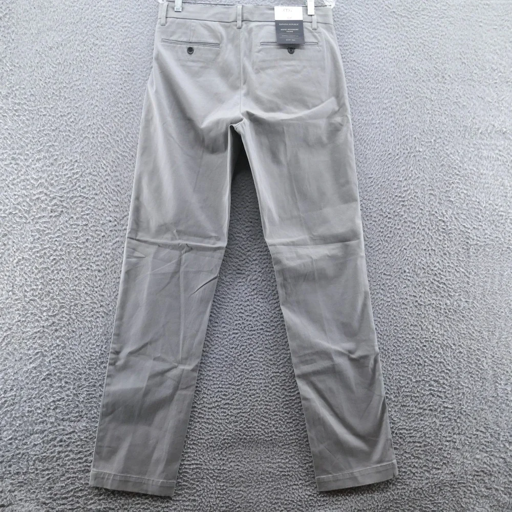 Banana Republic movement chino